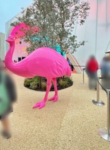 オーストラリアパビリオンの前にあるエミューの像