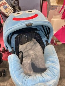 自転車の荷台に取り付けるペット用キャリー